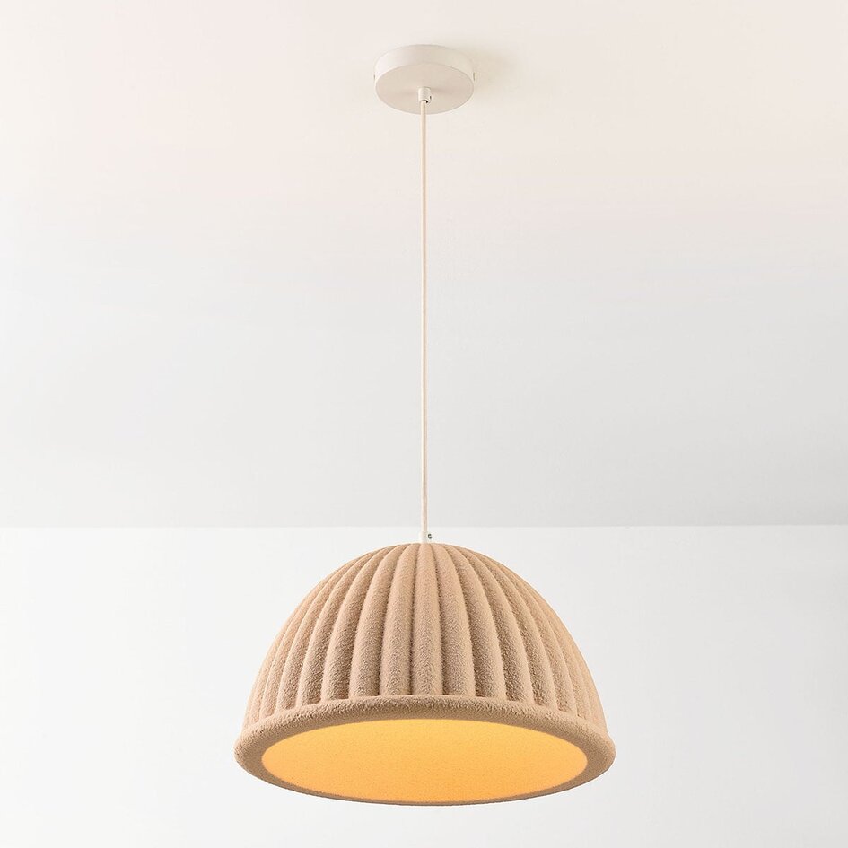 Lampa wisząca Hyske z żebrowanym kloszem - piaskowo-beżowa