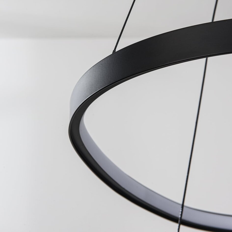 3-stopniowo ściemnialna designerska lampa wisząca Nivara z podwójnymi pierścieniami LED w kolorze czarnym