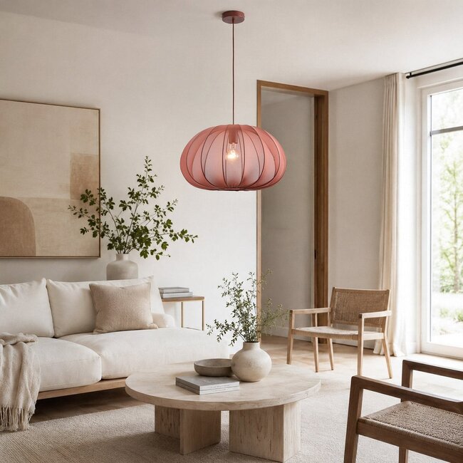 Lampa wisząca Ecruva z okrągłym kloszem z tkaniny w kolorze terra róż