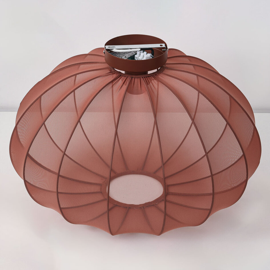 Lampa sufitowa Ecruva z kloszem z tkaniny w kolorze terra różowym