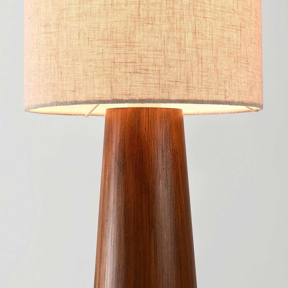 Lampa podłogowa Liera z lnianym kloszem i drewnianą podstawą