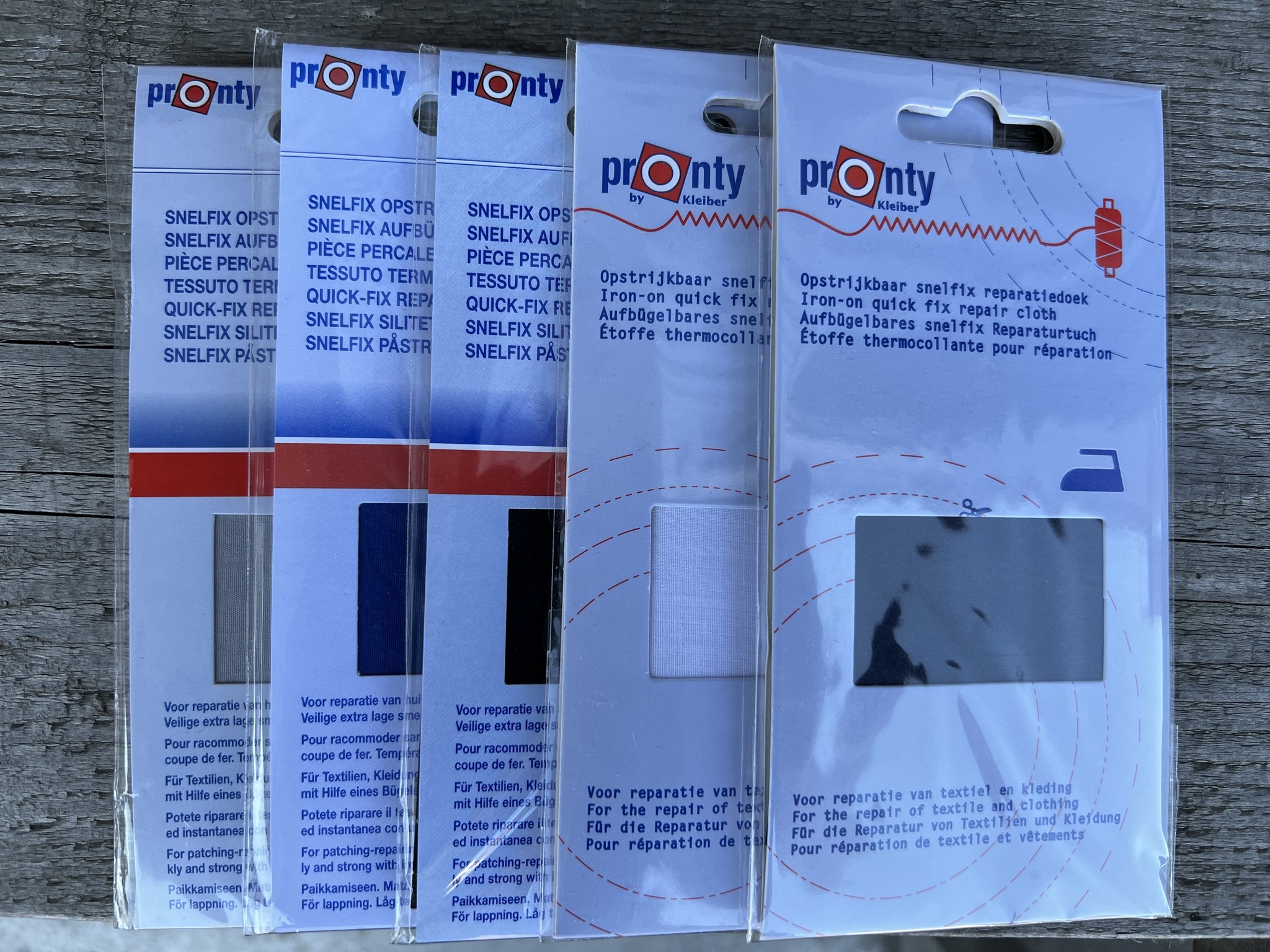 Snelfix Opstrijkbaar Reparatiedoek 11x25 Cm Fourniturenshop nl De snelfix-opstrijkbaar-reparatiedoek-11x25-cm-fourniturenshop-nl-de