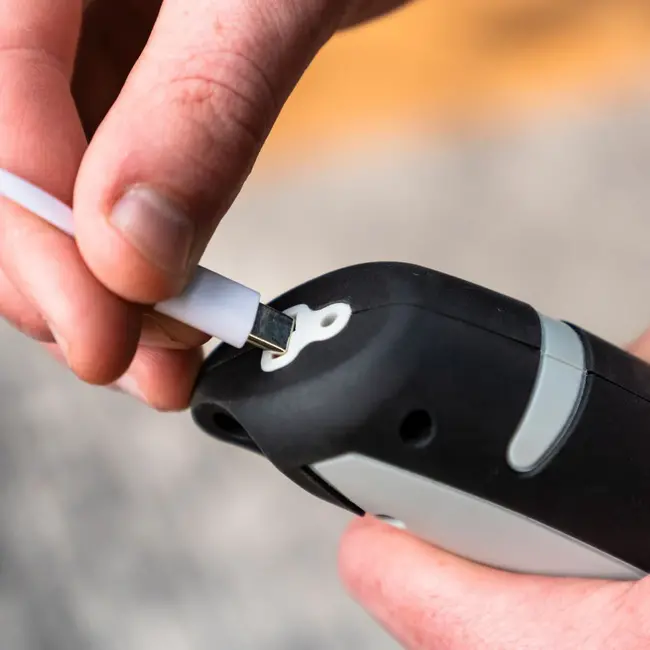 Huismerk Elektrische schaar Maxxcut, geleverd met 2 snijkoppen en laadsnoer