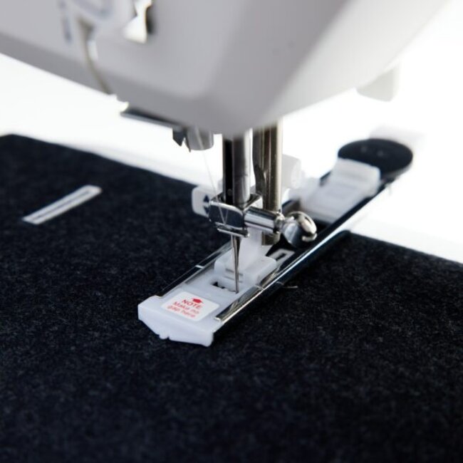 Husqvarna® VIKING® Onyx™ | 25