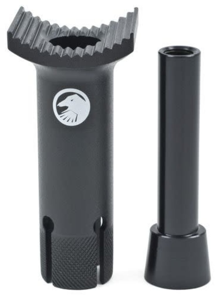 SHADOW PIVOTAL WEDGE POST