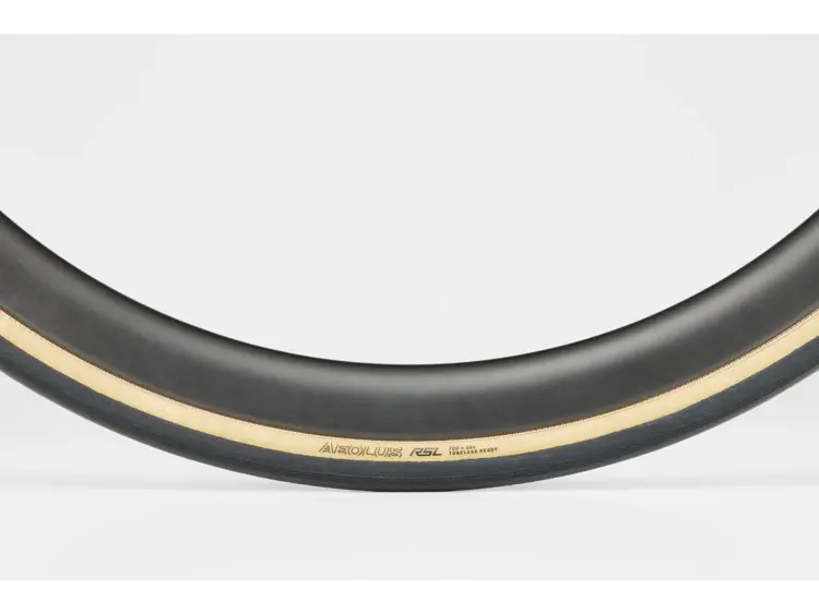 TREK BONTRAGER AEOLUS RSL TLR ROAD TYRE
