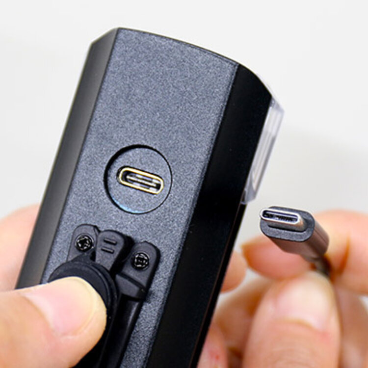 Cateye AMPP 2200, HL-EL2200RC, BLACK