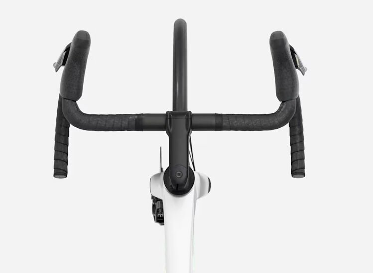 TREK MADONE SL 6 AXS GEN 8, GLOSS CRYSTAL WHITE/MATTE DEEP SMOKE, ML