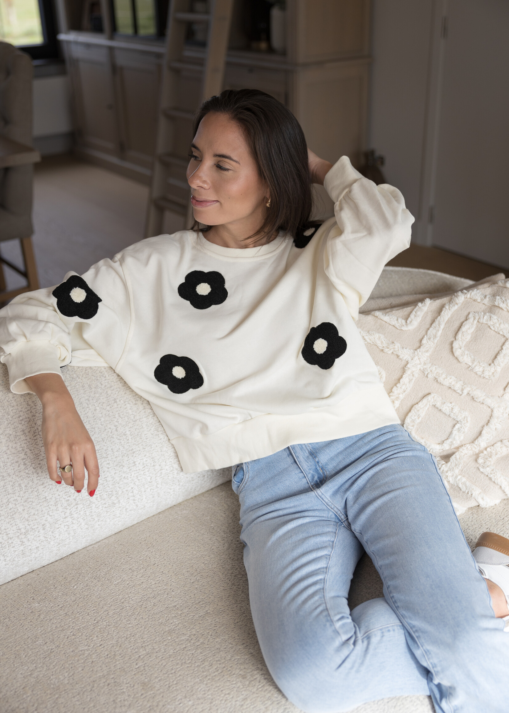 Sweater April Flowers – Creme