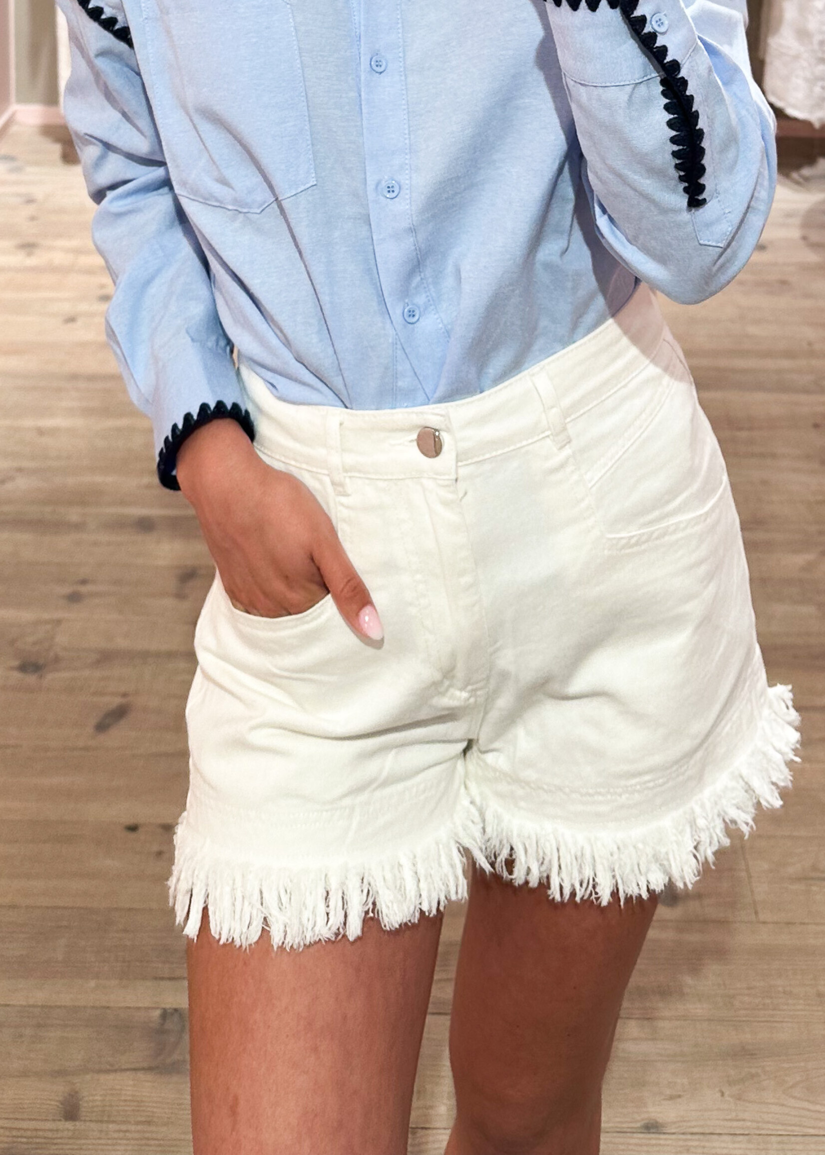 Short Winni frull – White