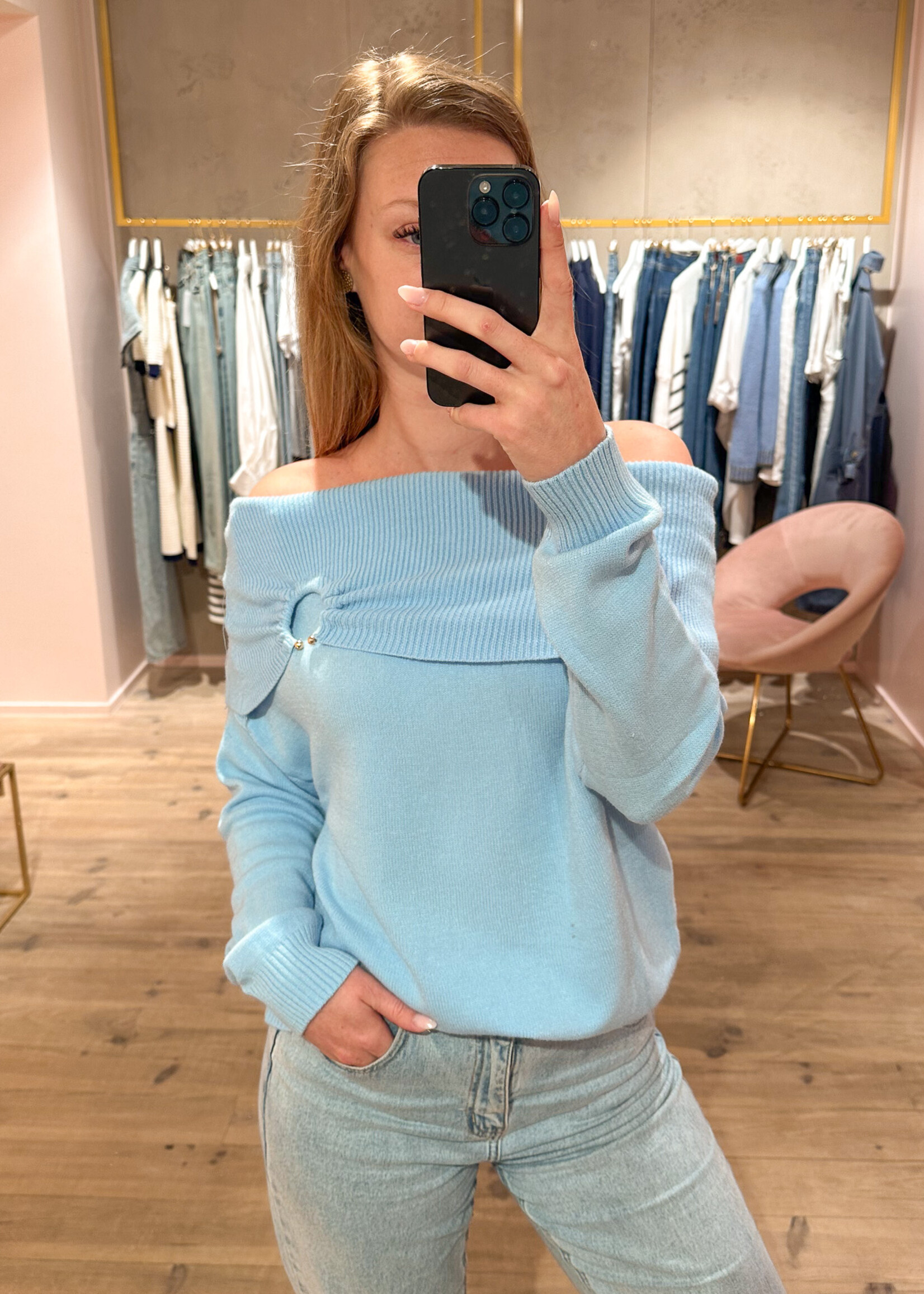 Trui – Gaily offshoulder boucle – Bleu