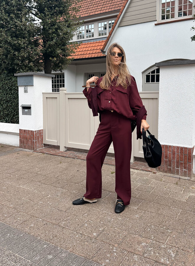 Broek met gouden knoop – Prune