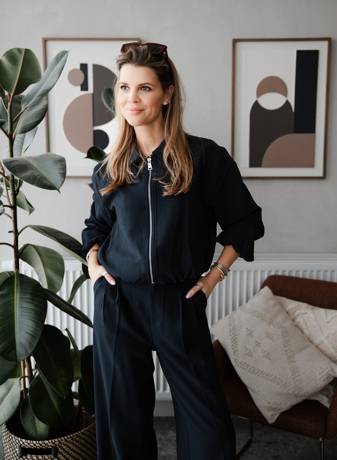 Bomber rits fall – Navy