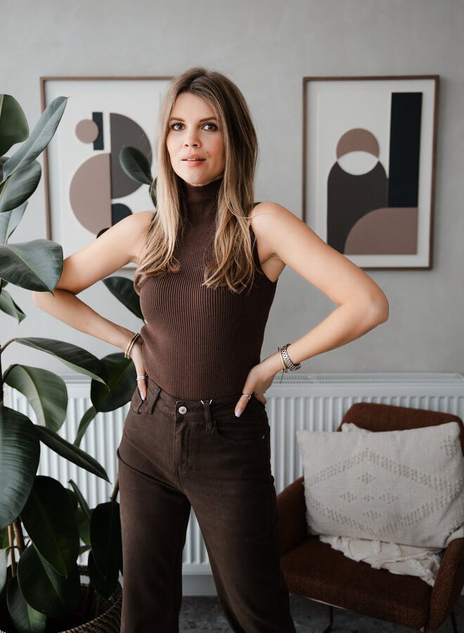 Rolkraag sleevless rib – Brown