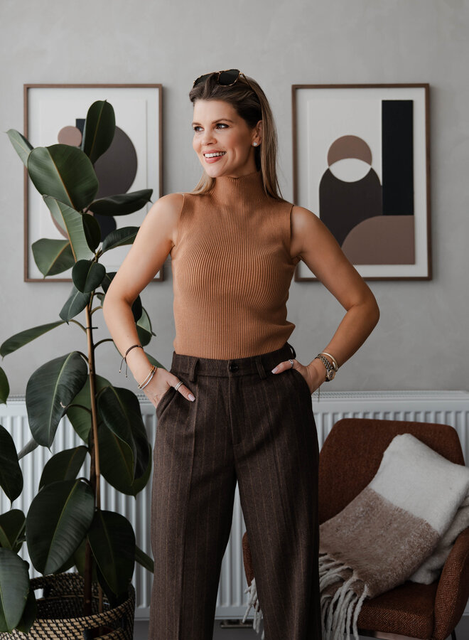 Rolkraag sleevless rib – Camel