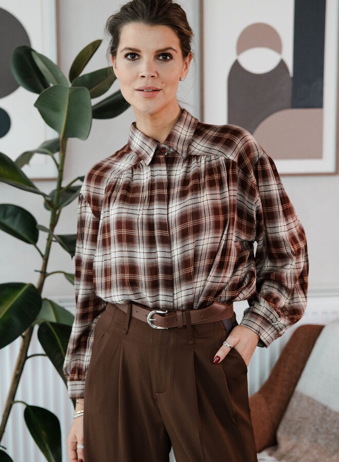 Hemdje carreaux – Wine