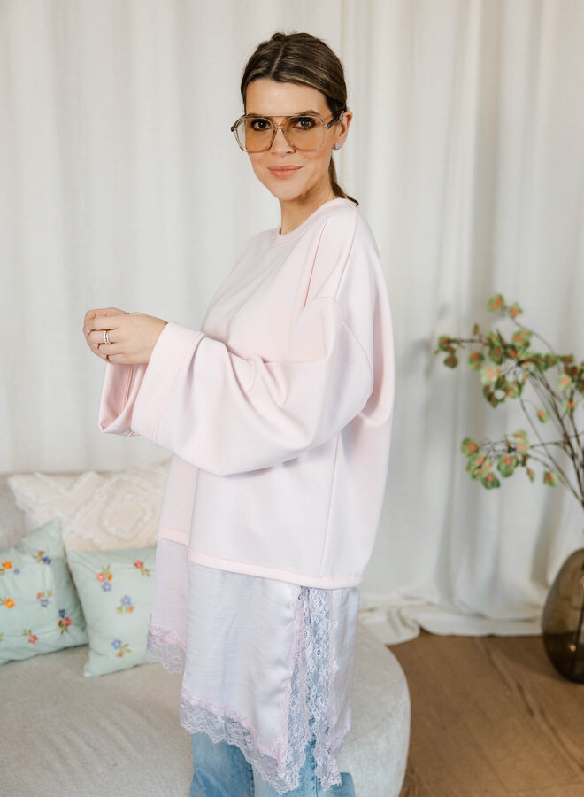 Melania sweater met kant onder assymetrisch – Pink