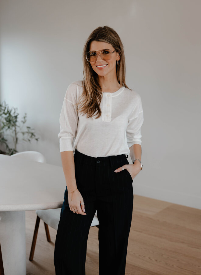 Nora fijn truitje knoopjes boven – Creme