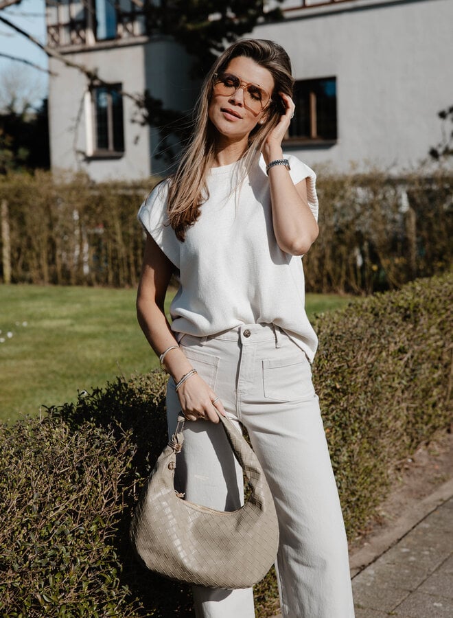 Fien sleevless truitje – Creme