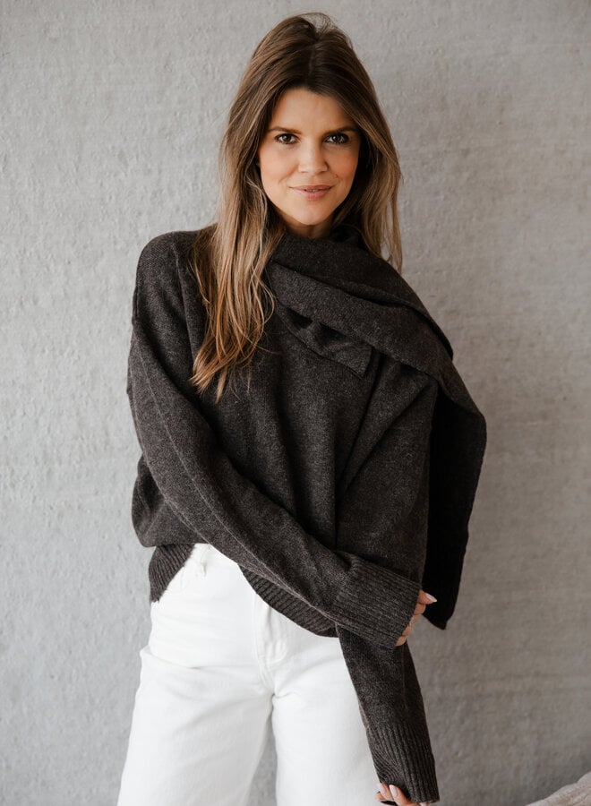 Lou knitwear met sjaal – Choco