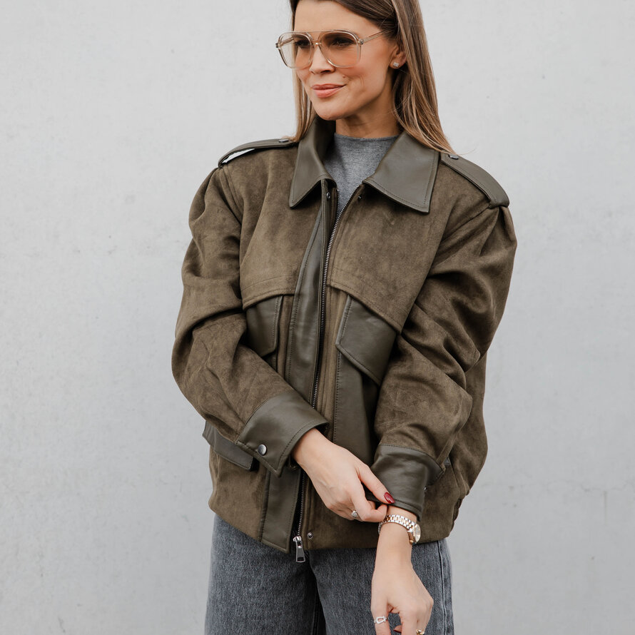 GREY MEETS GREEN