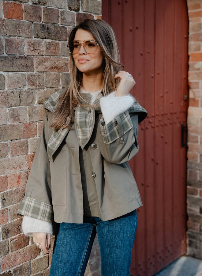 Laura jasje trench met carreaux sjaal – Kaki