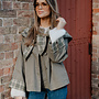 Laura jasje trench met carreaux sjaal – Kaki