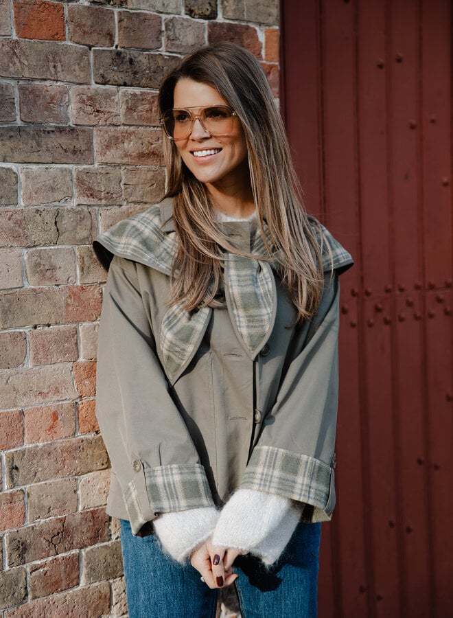 Laura jasje trench met carreaux sjaal – Kaki