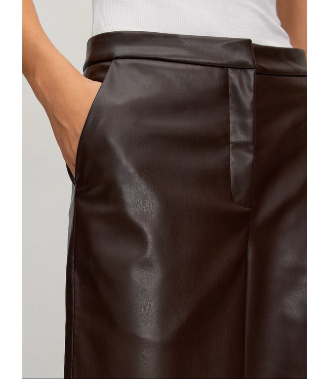 Amy short donkerbruin