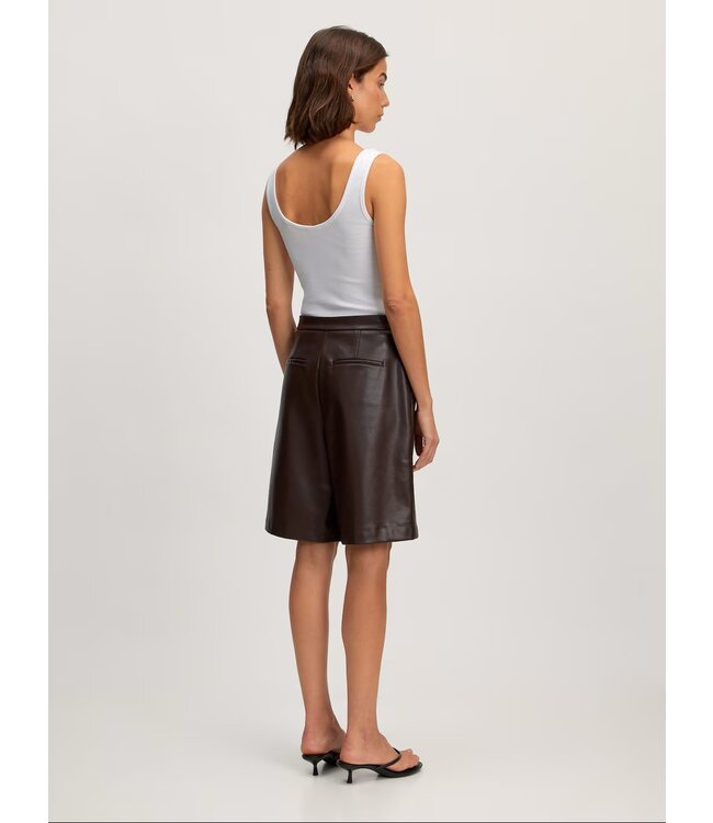 Amy short donkerbruin