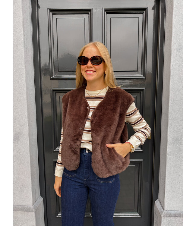 Winnie fluffy gilet donkerbruin