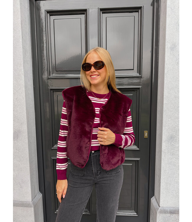 Winnie fluffy gilet burgundy