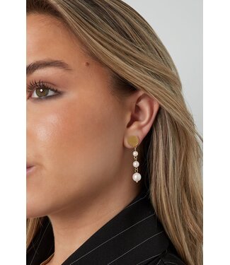 Hang oorbellen met parels