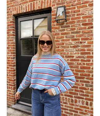 Odette pull lichtblauw gestreept