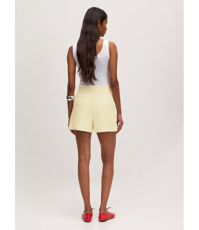 Vincenza short geel