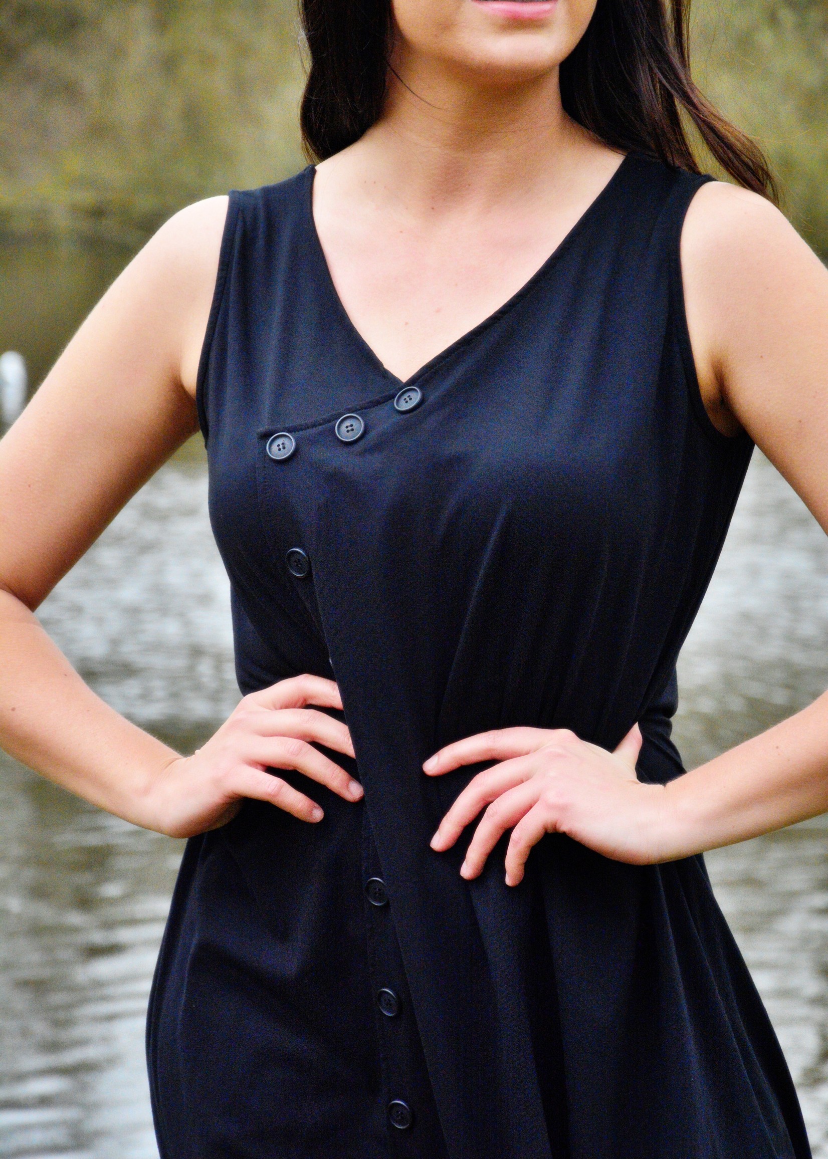 3S80106 jurk Rimini asymm. knopen