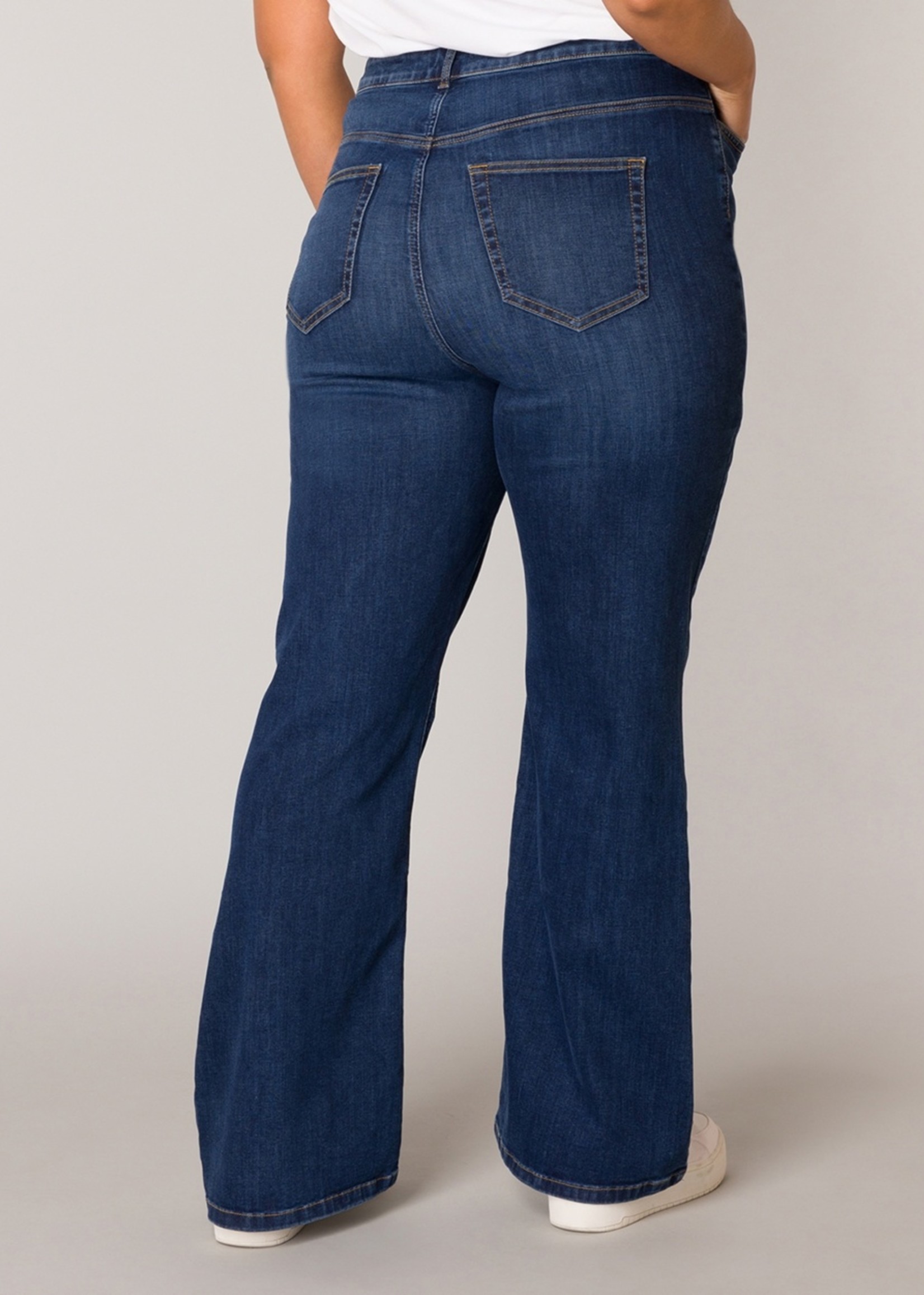 Base Level Curvy Yvana jeans Base Level Curvy (7000056)