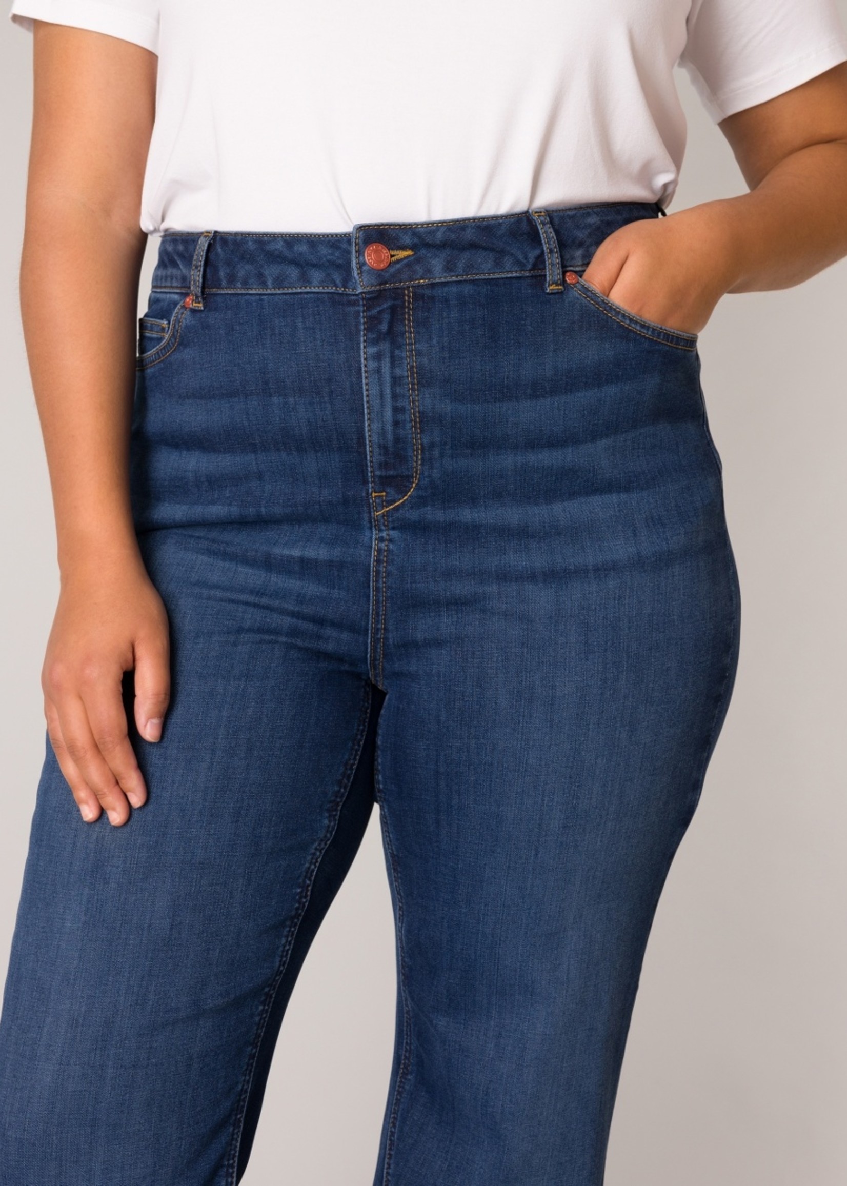 Base Level Curvy Yvana jeans Base Level Curvy (7000056)