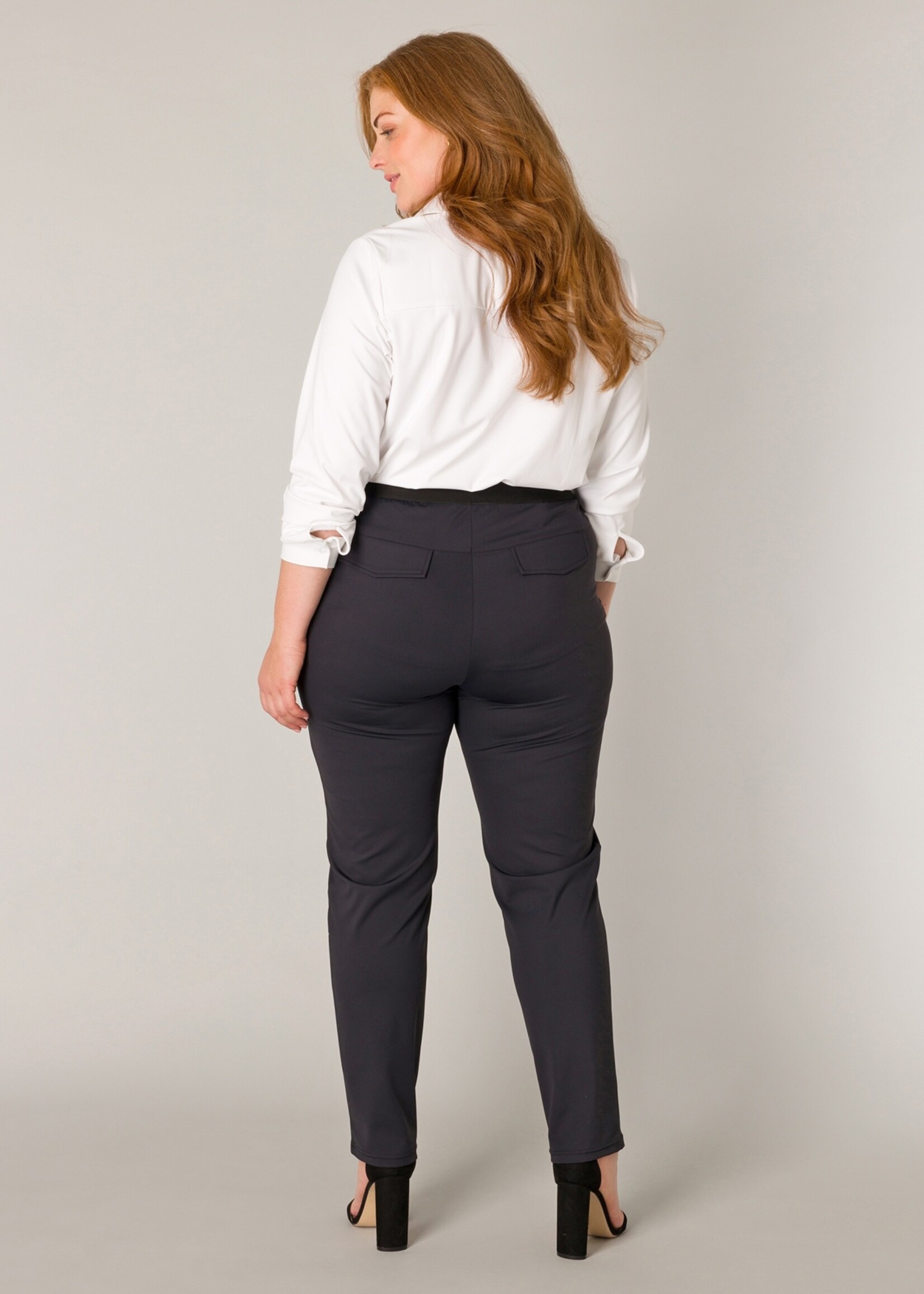 Base Level Curvy Travelbroek Liana Base Level (7000117)