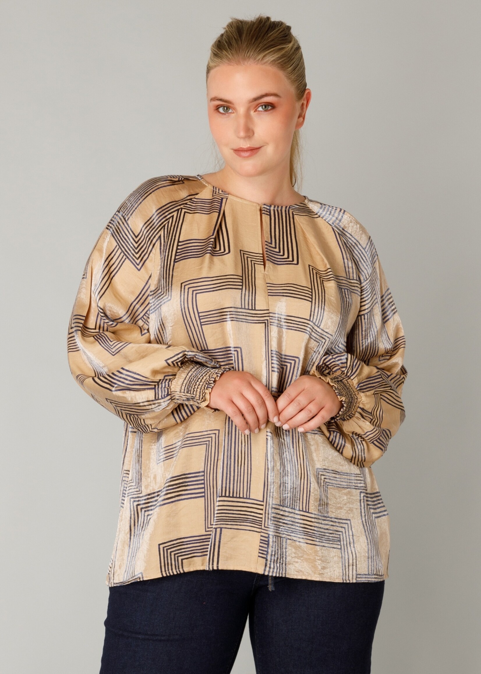 Yest Curve Yest Curve glansblouse Fleur – elegante blouse met grafische print