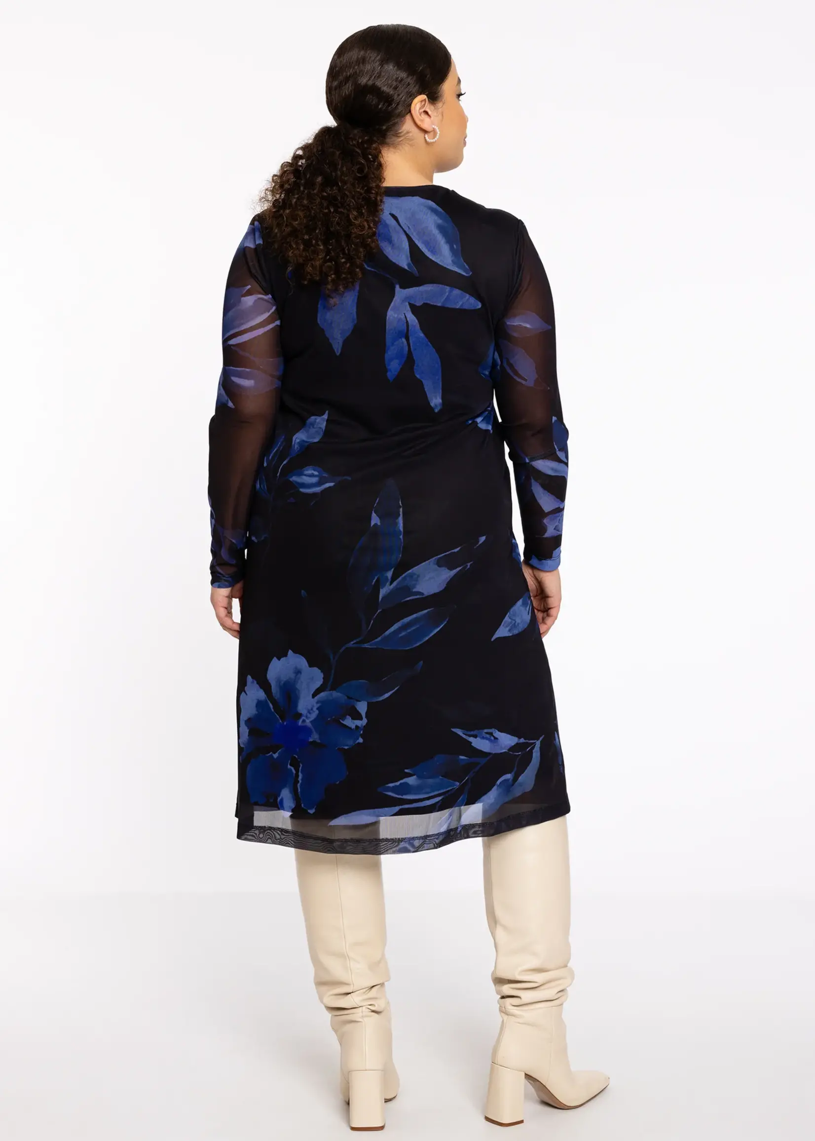 Yoek Yoek jurk Valentine – elegant en verfijnd in diepblauw