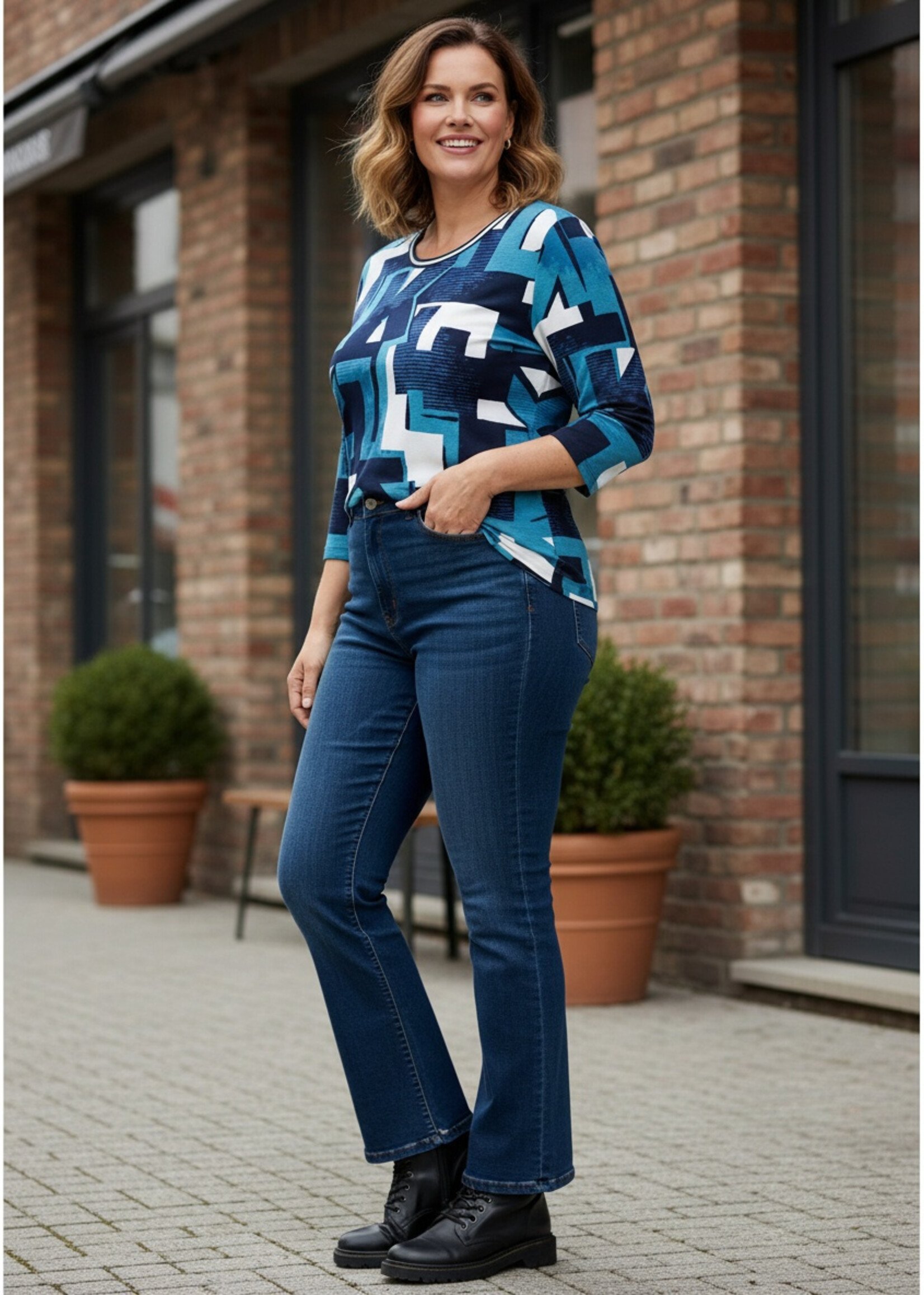 Via Appia Via Appia Due shirt in blauwtinten met sportieve halsafwerking