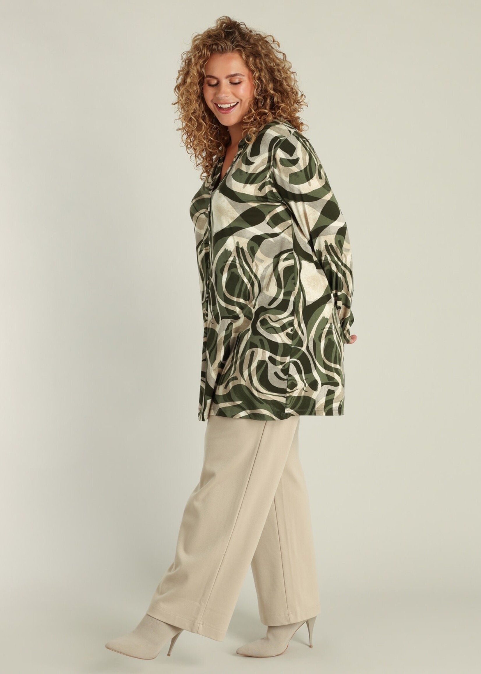 Yest Curve Yest Curve Tuniek in groen – stijlvol plus size design