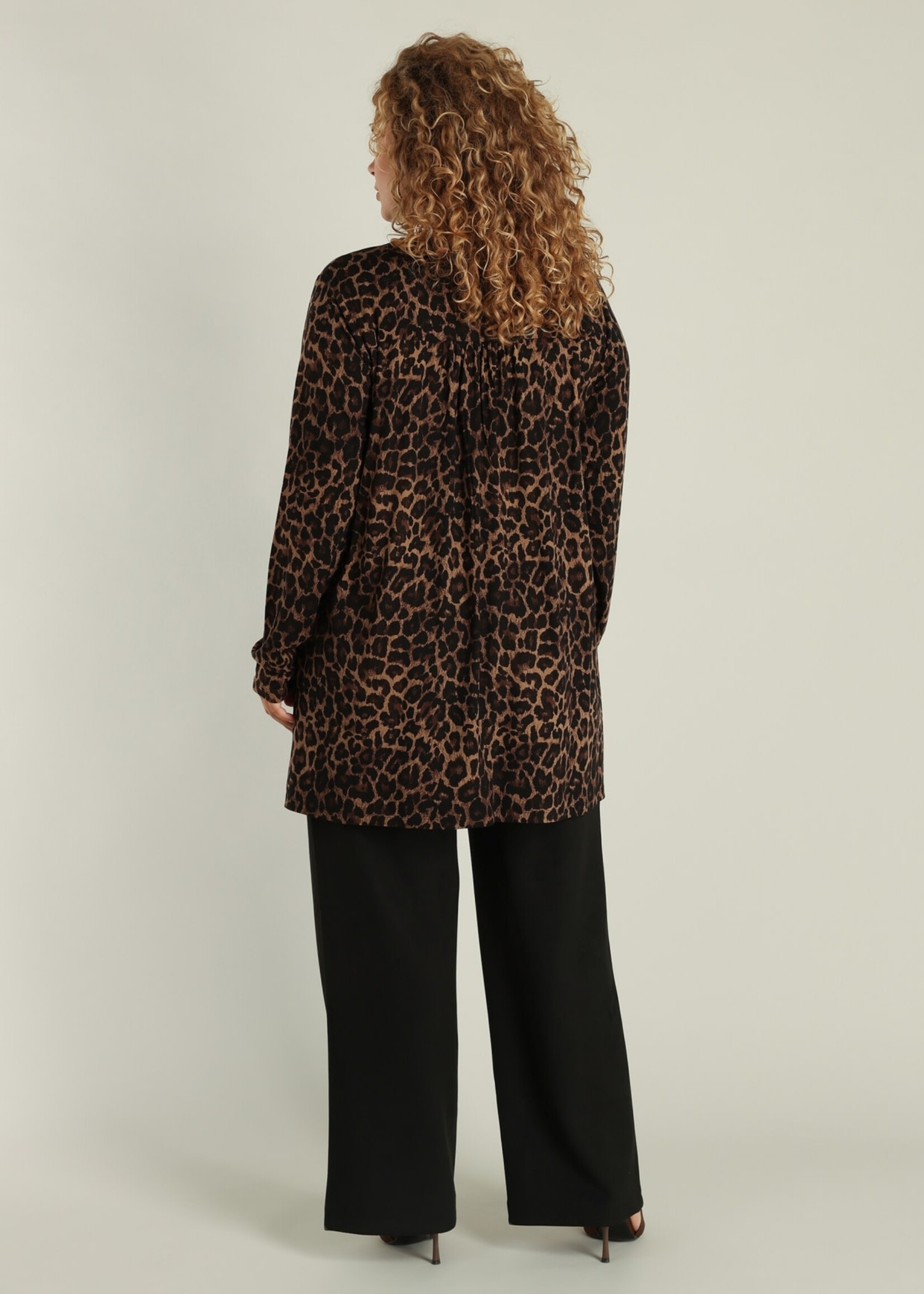 Yest Curve Yest Curve Tuniek in groen – stijlvol plus size design