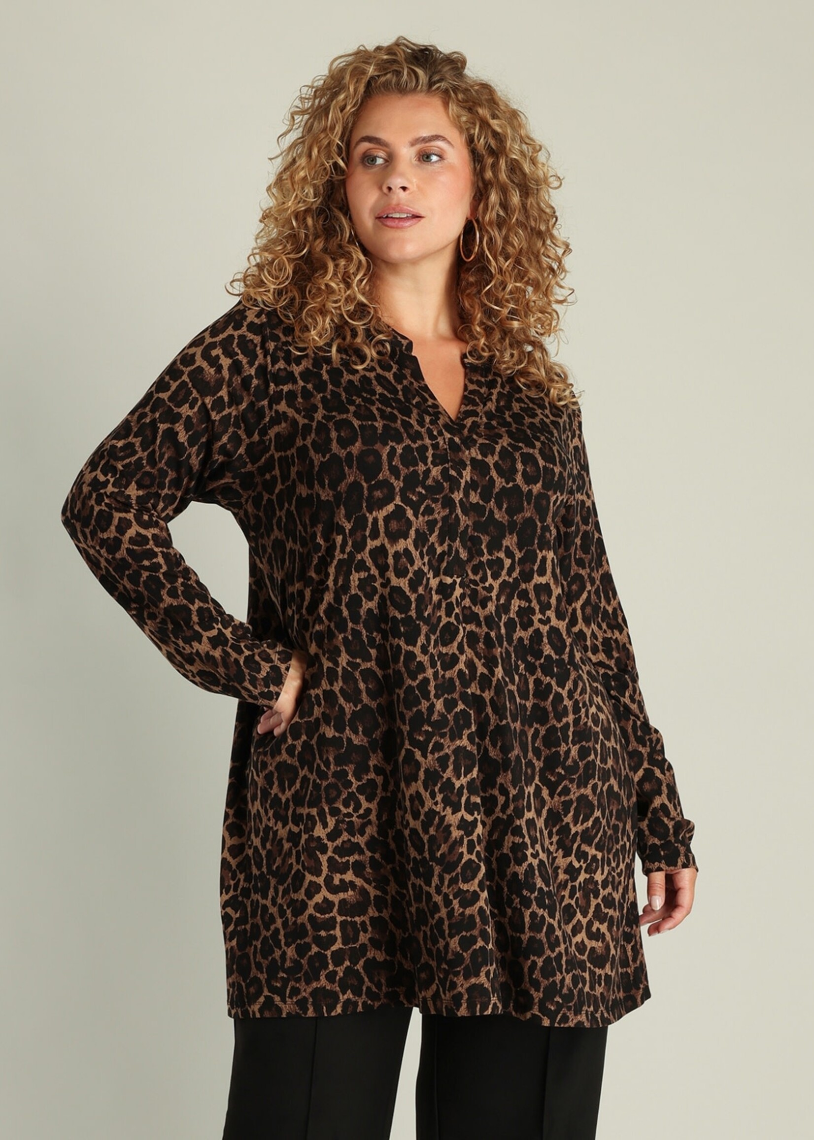 Yest Curve Yest Curve Tuniek in groen – stijlvol plus size design