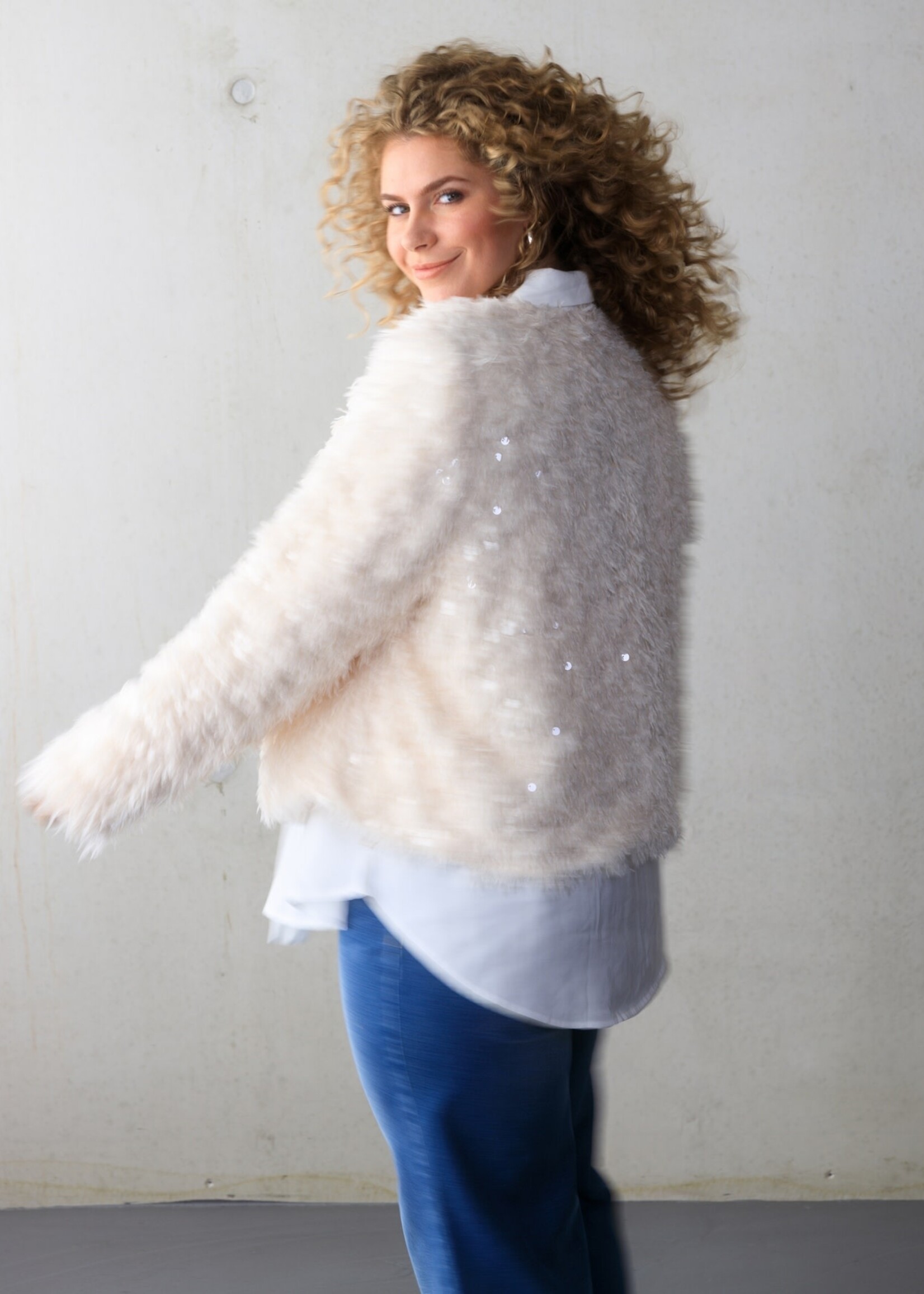 Yest Curve Yest Curve vestje met pailletten – feestelijk en stijlvol