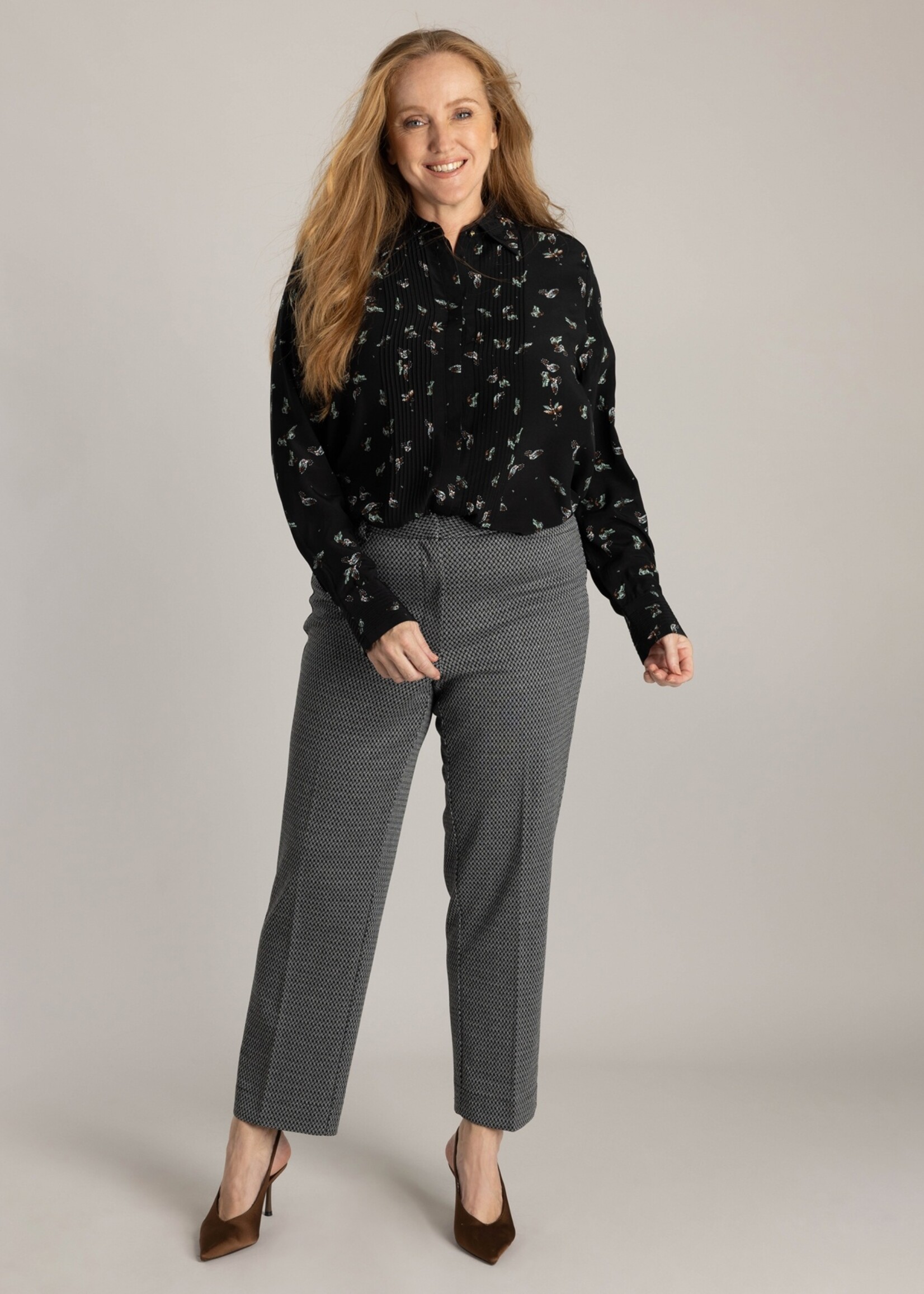 Yest Curve Blouse Haya Yest Curve (A005888)