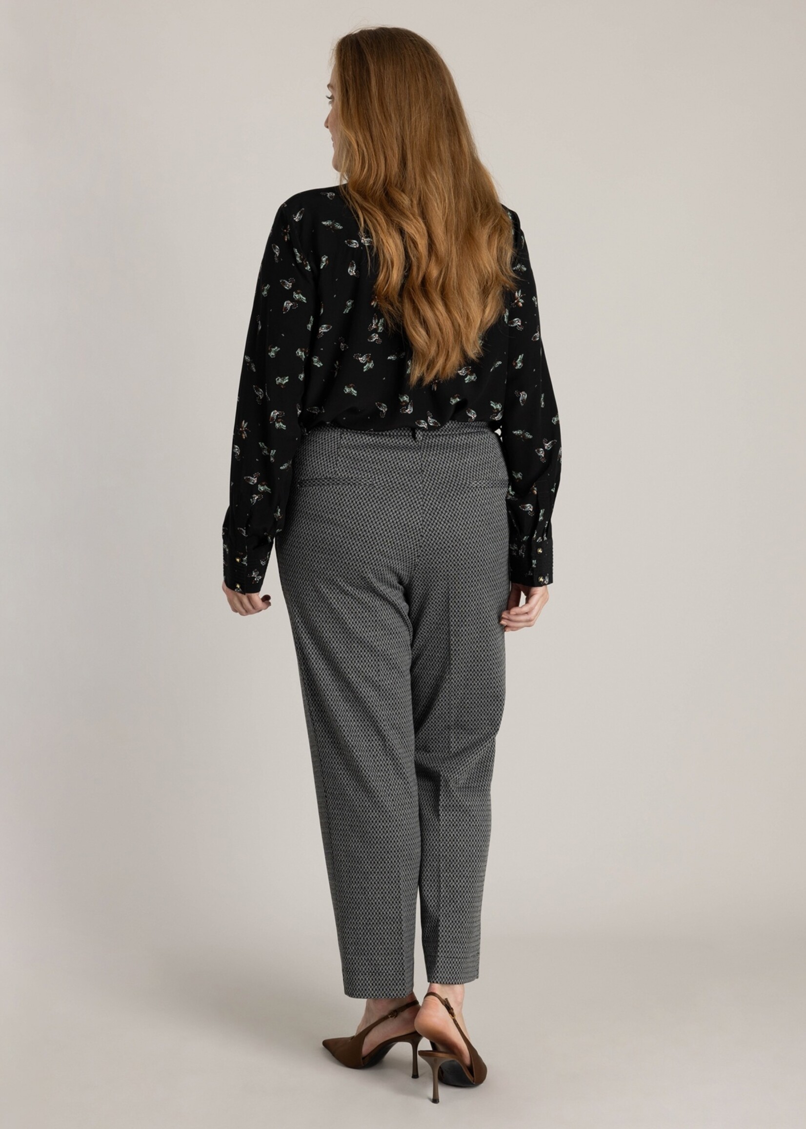 Yest Curve Blouse Haya Yest Curve (A005888)