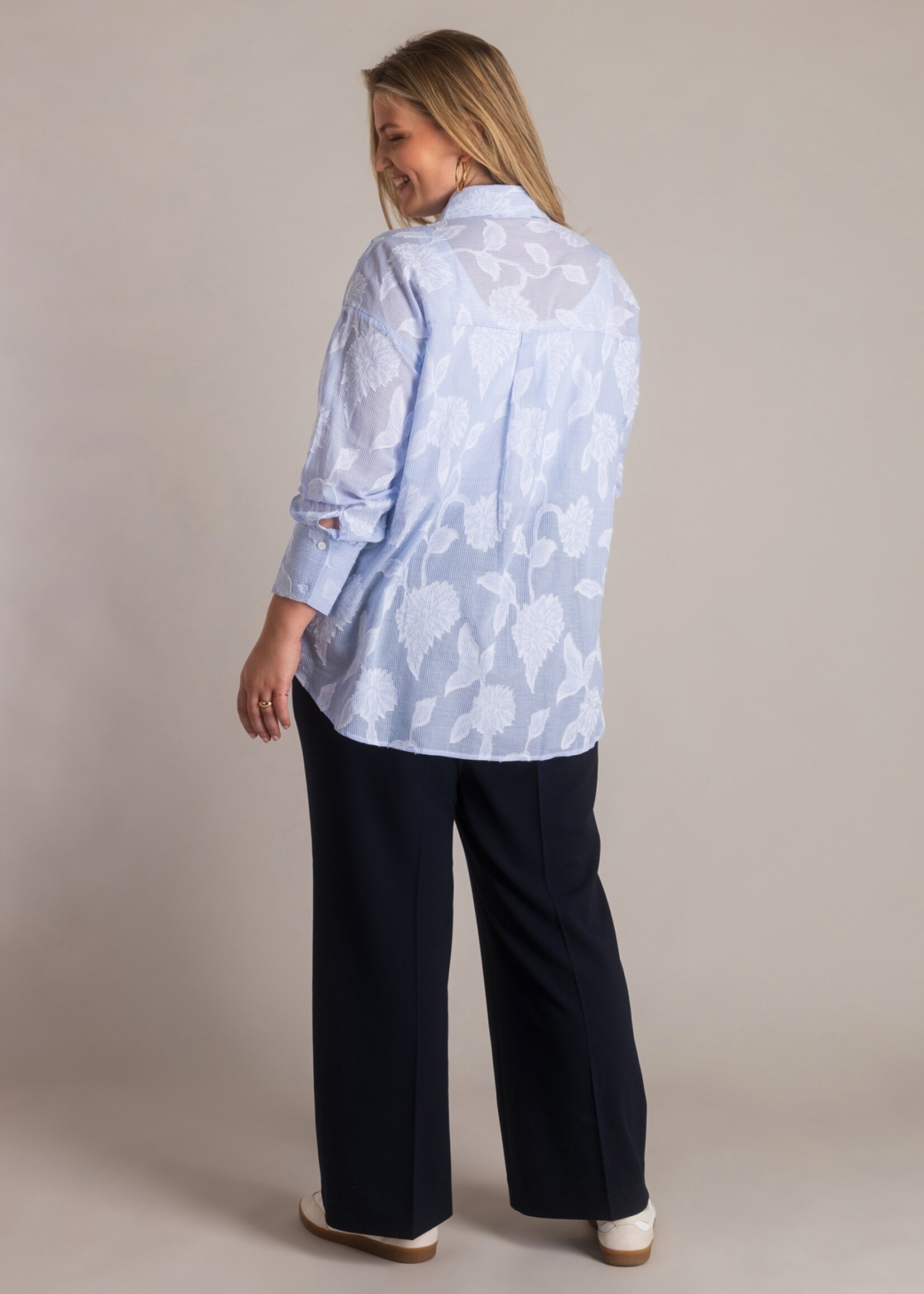 Yest Curve Blouse Jonna – frisse zomerblouse van katoen | Yest Curve