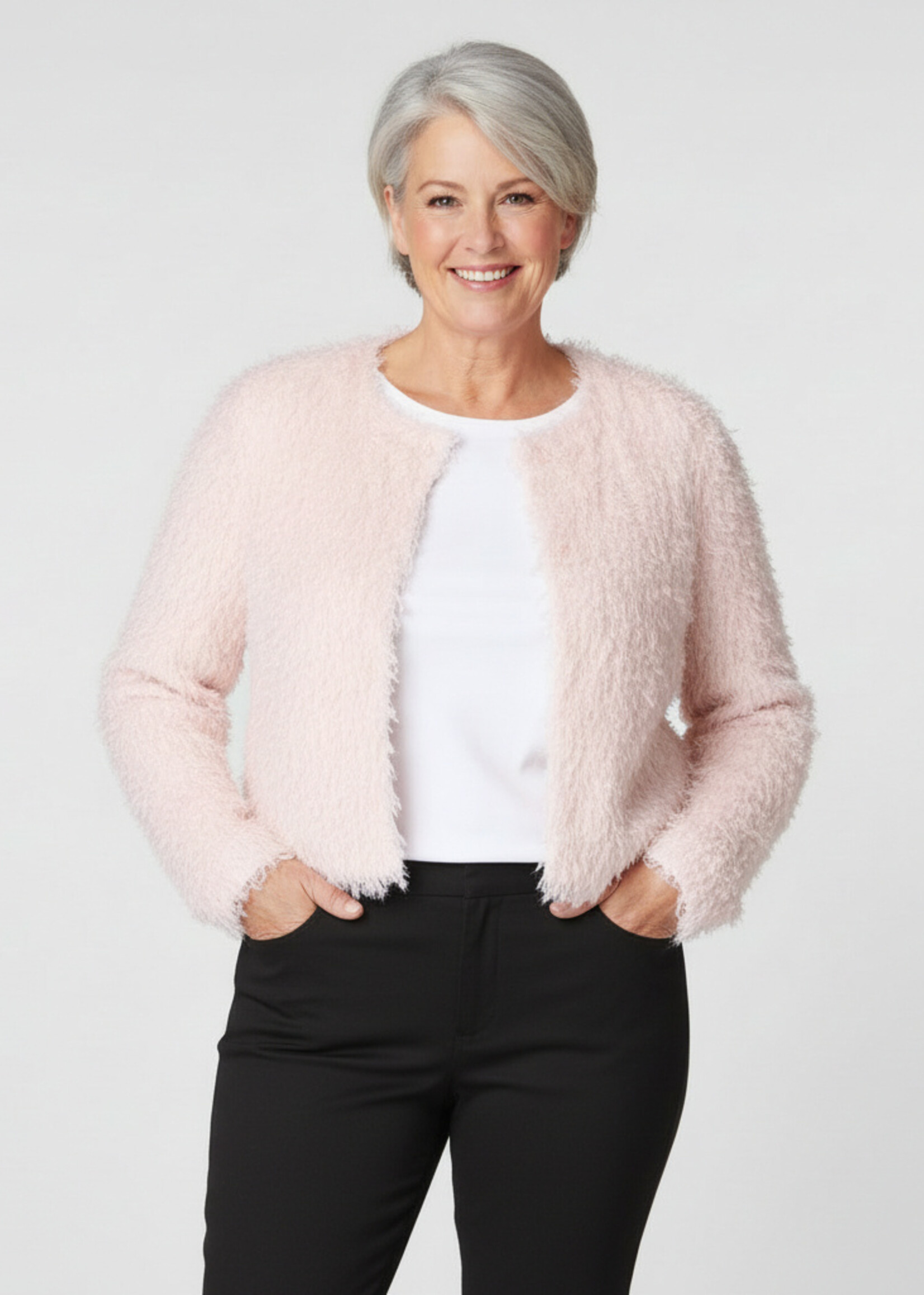 Yest Curve Vest Jovana Yest Curve A006255 – Fluffy roze jasje met zachte structuur en knoopsluiting
